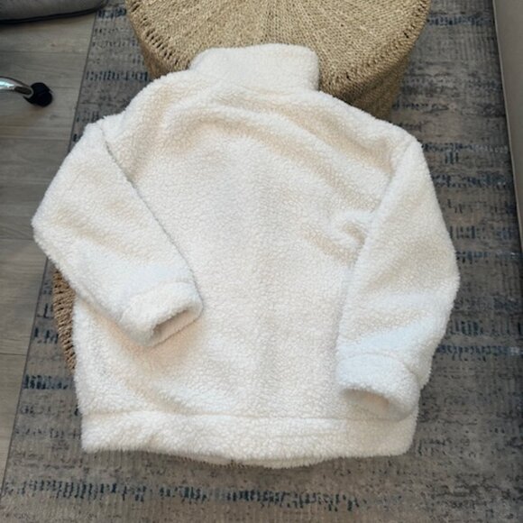 Womens light weight white sherpa jacket, s - Picture 2 of 5